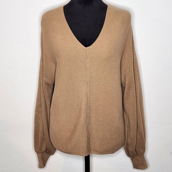 1. STATE Woman's Sweater Size Large - Picture 1 of 5